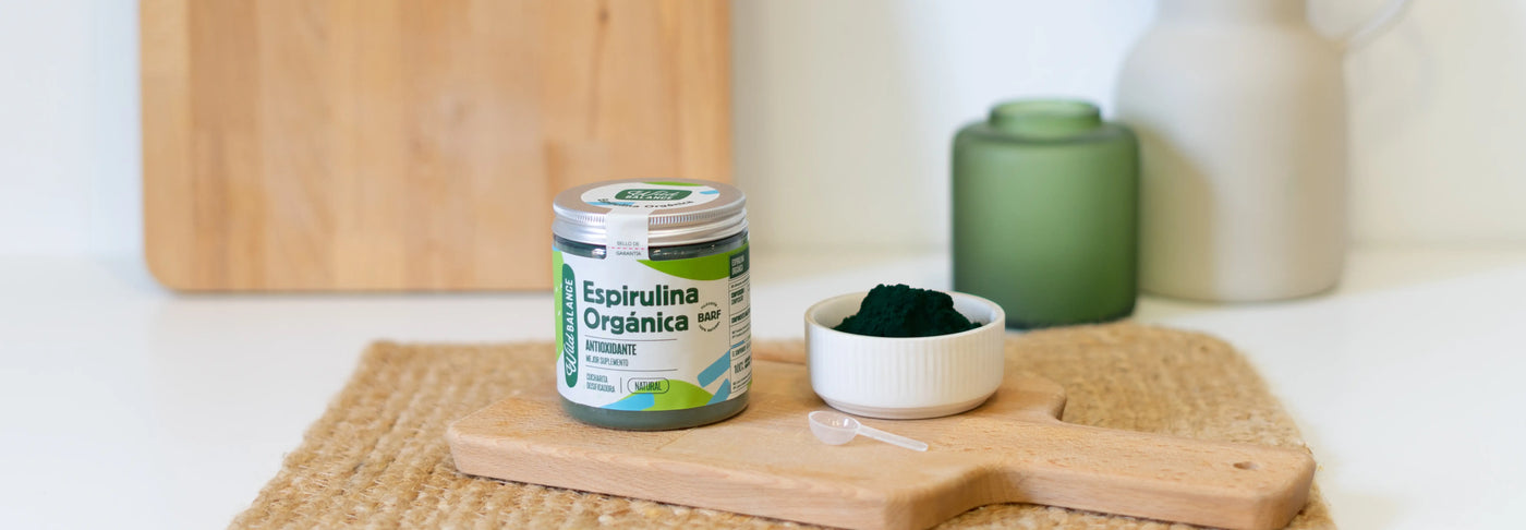 Espirulina para perros: qué es y cómo puede beneficiar a tu mascota
